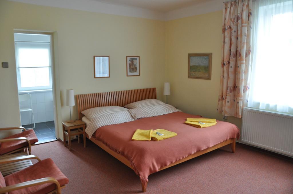 Lida Guest House Prag Rum bild